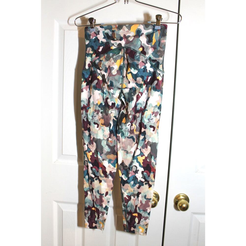 Spanx Booty Boost Active 7/8 Painted Camo Leggings sz S - Picture 3 of 4